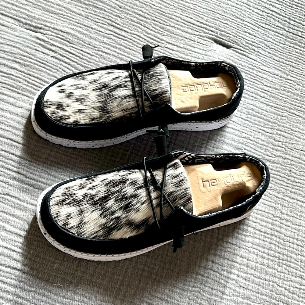 Hey Dude cow print size women’s 9
